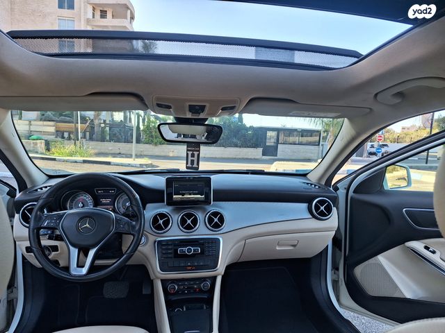 מרצדס-בנץ GLA