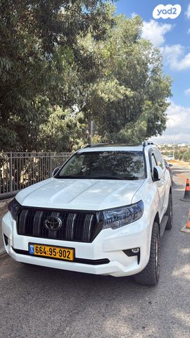 טויוטה לנד קרוזר