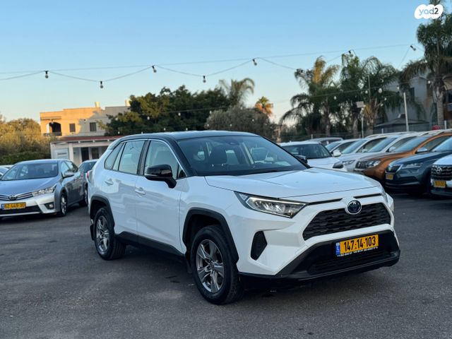מודעת רכב טויוטה RAV4