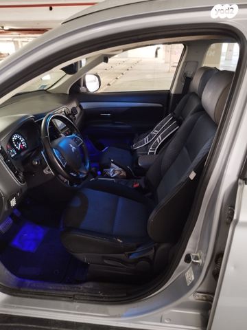 מיצובישי אאוטלנדר