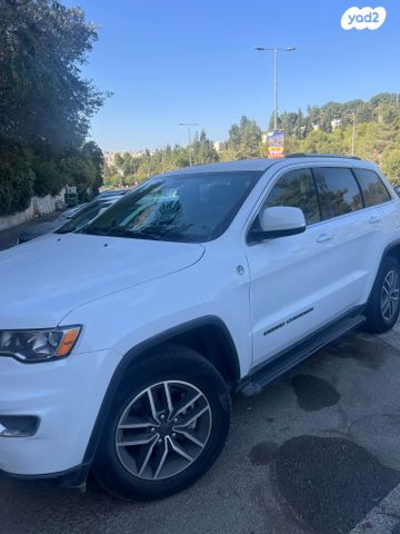 מודעת רכב ג'יפ גרנד צ'ירוקי