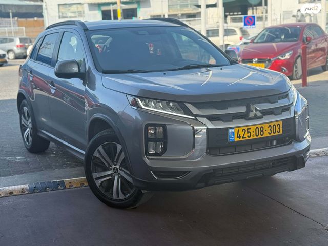 מודעת רכב מיצובישי ASX