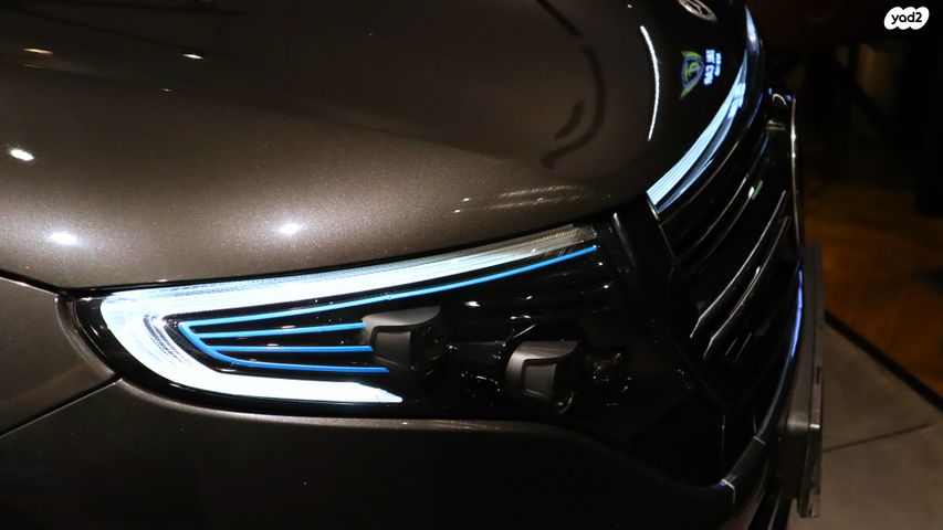 מרצדס-בנץ EQC