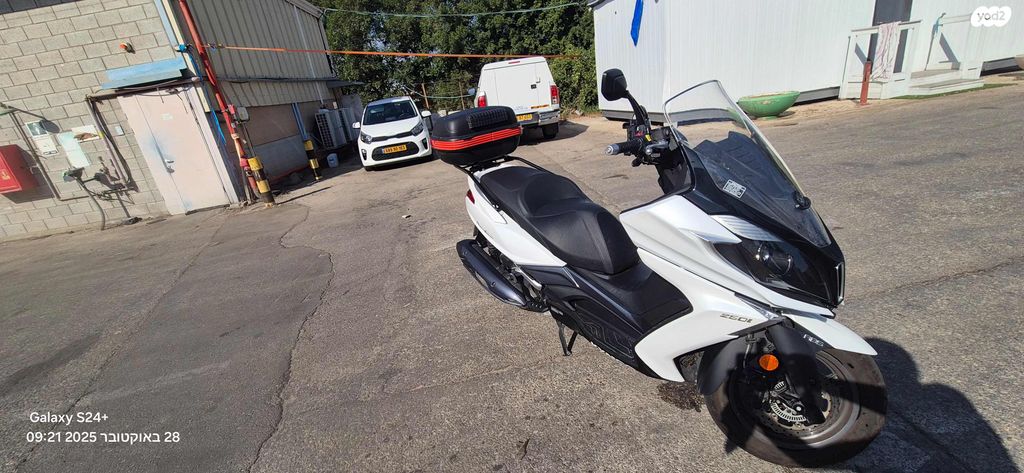 מודעת רכב קימקו דאון-טאון 250ABS