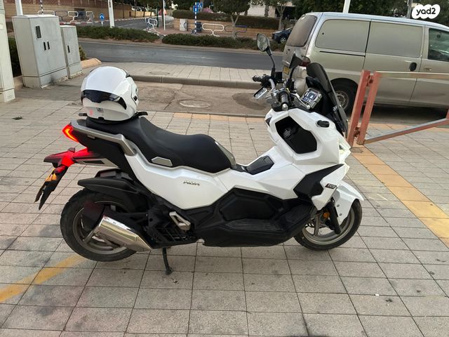 סאן יאנג 125ADX