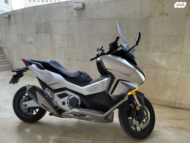 מודעת רכב הונדה פורזה 750