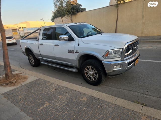 מודעת רכב דודג'