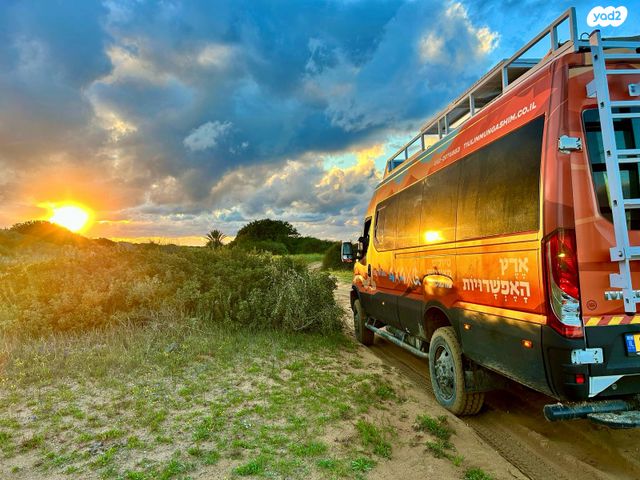 מיניבוסים ורכבי הסעות