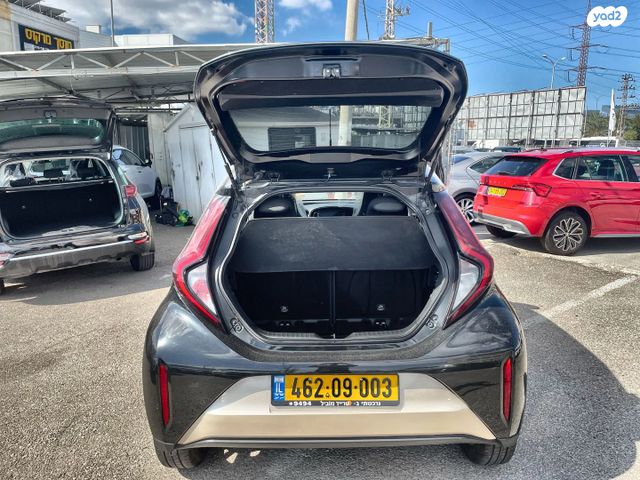 טויוטה אייגו X