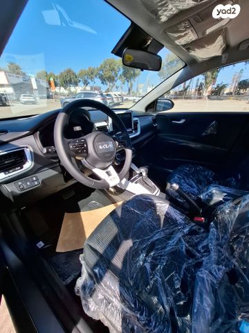 מודעת רכב יונדאי וניו