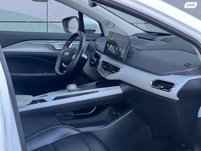 ג׳ילי Geometry C