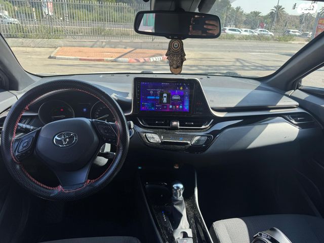 טויוטה C-HR