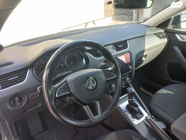 סקודה אוקטביה