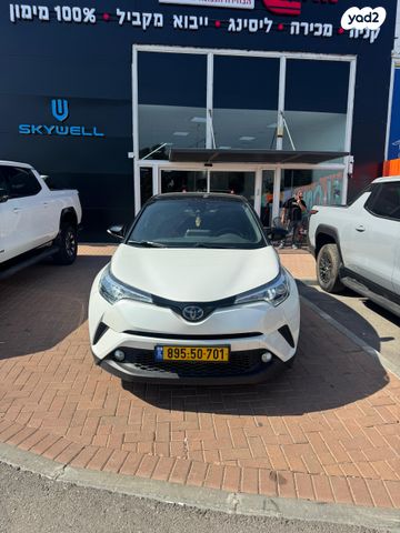 מודעת רכב טויוטה C-HR
