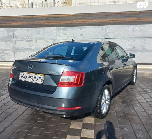 סקודה אוקטביה