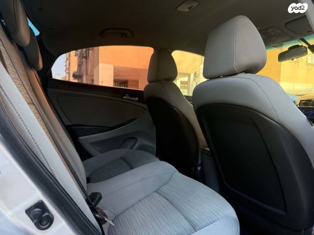 יונדאי אקסנט i25