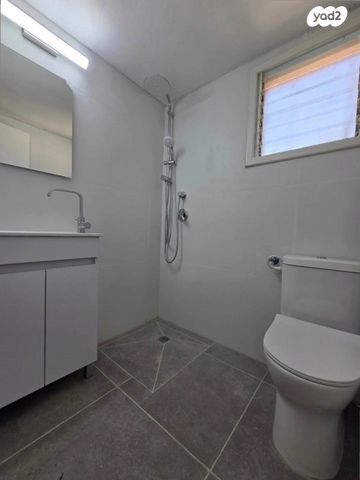 דירה, מרדכי אנילביץ' 19, נווה זית, לוד