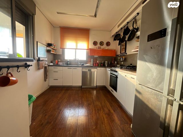 המגדל הלבן 6