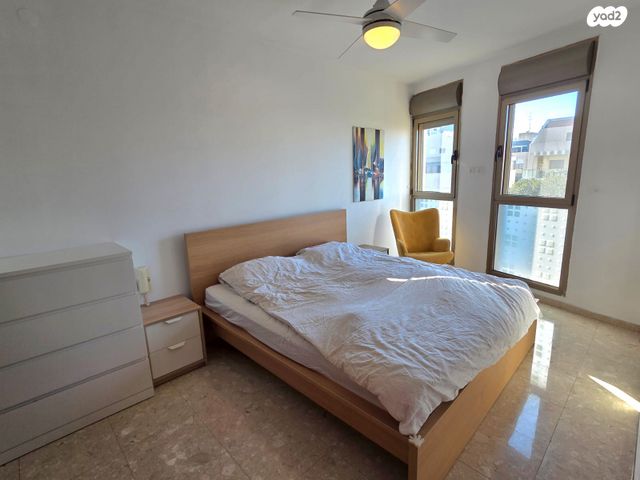 דירה, ברל כצנלסון 6, קרית ספיר, כפר סבא