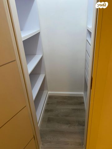 דירה, נחל קידרון 14, רובע י"א, אשדוד