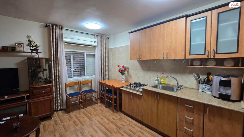 שדרות הרצל 1086