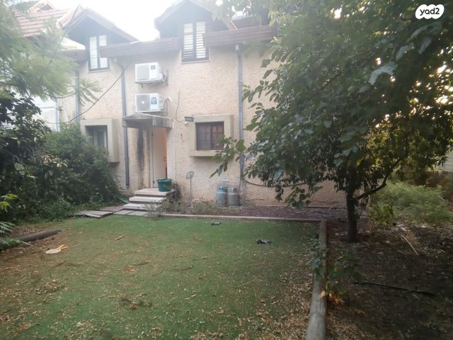 בית פרטי/ קוטג', קרן היסוד 51, שאר העיר, מנחמיה