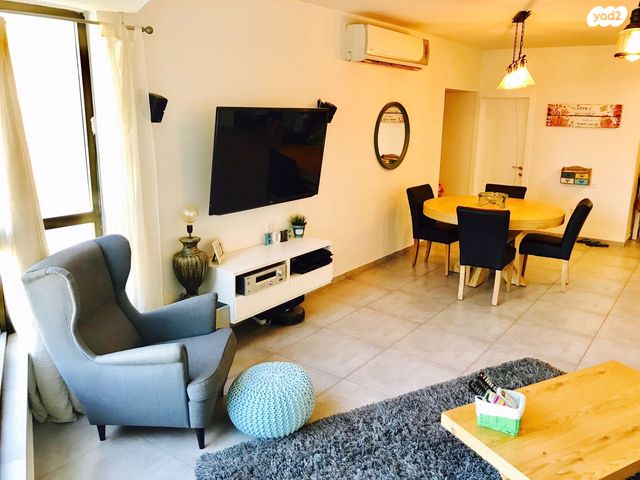 דירה, הרצל 75, שכונת בן גוריון, מרכז העיר ג', רמת גן