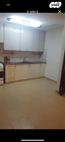 כוכבי יצחק 13