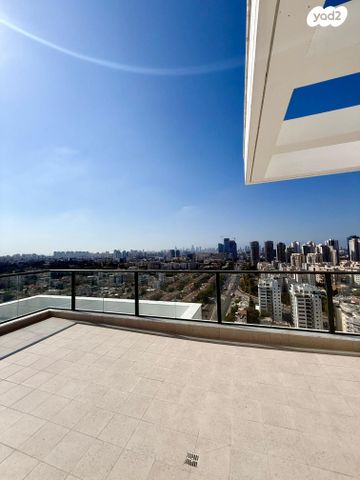 גג/ פנטהאוז, דרך זאב ז'בוטינסקי 10, לב המושבה / מרכז העיר, פתח תקווה