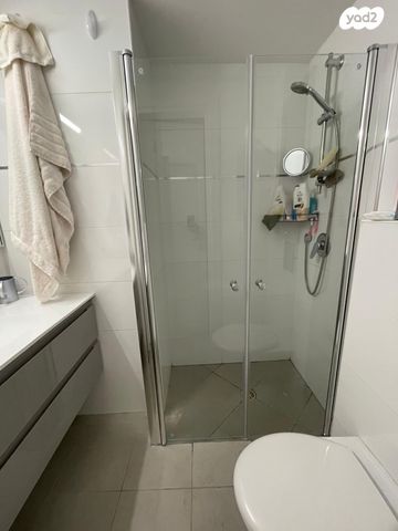 דירת גן, אנג'לו לוי ביאנקיני 1, מרכז העיר, ירושלים