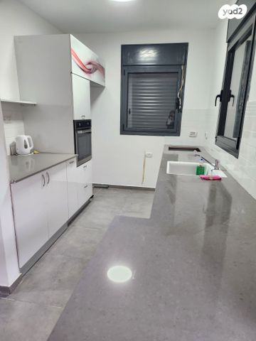 דירת גן, אנג'לו לוי ביאנקיני 1, מרכז העיר, ירושלים