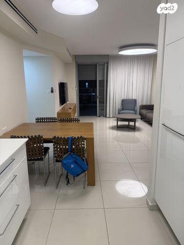 דירה, יעקב פיכמן 25, ח-501, חולון