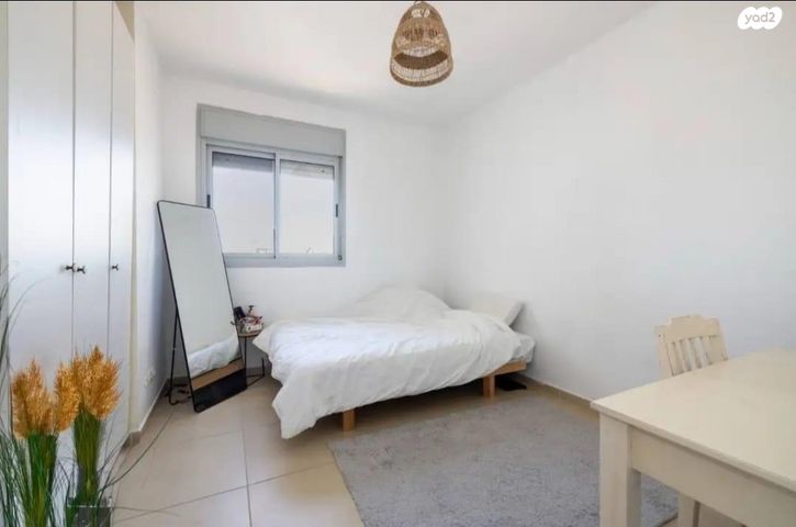 דירה, לאה גולדברג 10, חתני פרס ישראל, באר יעקב