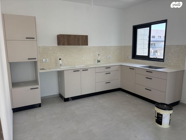 גג/ פנטהאוז, הגפן 2, כרמי הנדיב, אחוזת רוטנר, קרית מלאכי