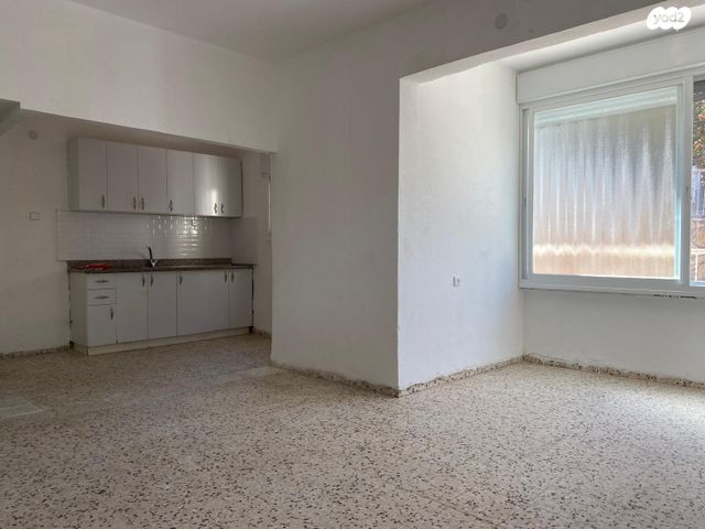 ברל כצנלסון 32