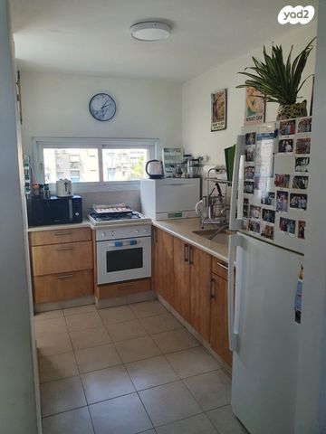 דירה, שקד 10, נווה עופר, תל כביר, תל אביב יפו