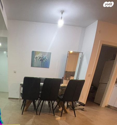 דירה, דבורה עומר 8, נאות שמיר, יבנה