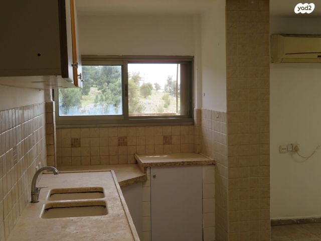 דירה, זלמן שז"ר 229, בן גוריון כנען, צפת