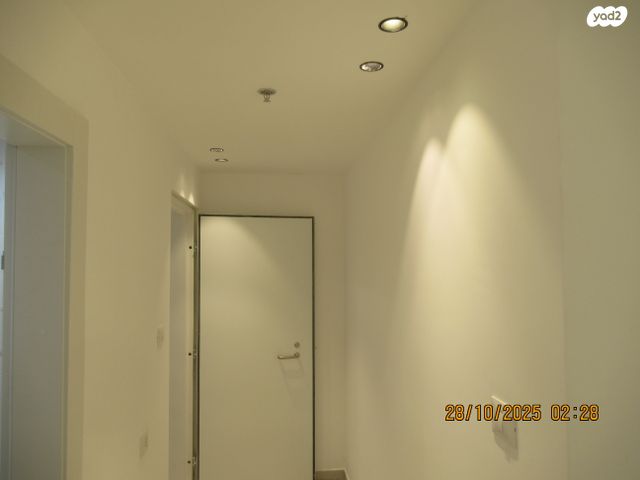 דירה, לאה גולדברג 10, חתני פרס ישראל, באר יעקב