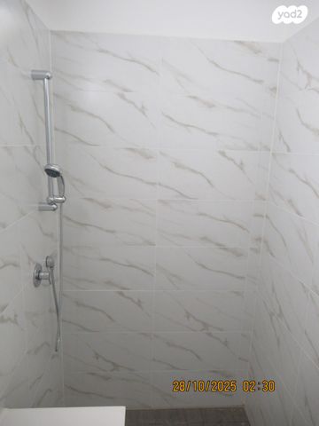 דירה, לאה גולדברג 10, חתני פרס ישראל, באר יעקב