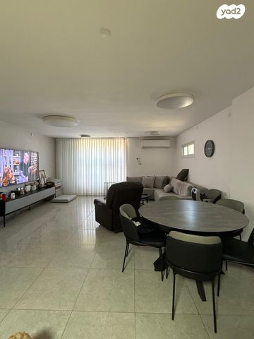 דירה, יקותיאל אדם 16, קרית גיורא, אור יהודה