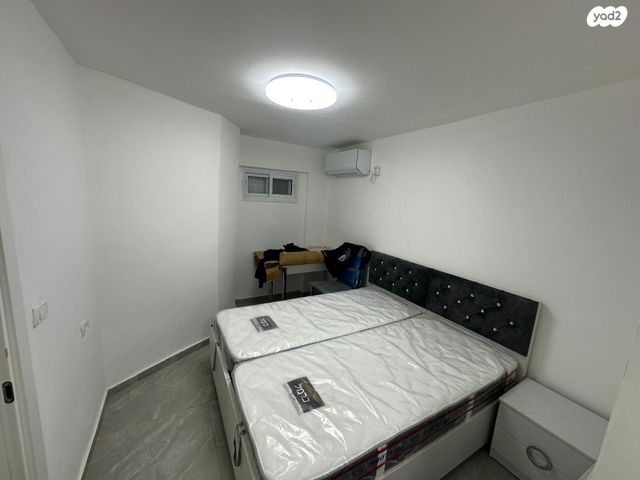 הרב עוזיאל 1