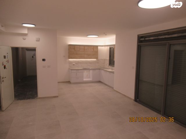 דירה, לאה גולדברג 10, חתני פרס ישראל, באר יעקב