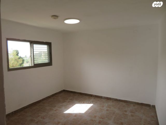 דירה, זלמן שז"ר 229, בן גוריון כנען, צפת