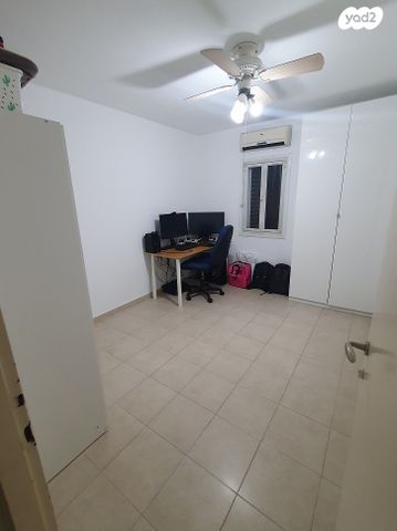 דירה, שקד 10, נווה עופר, תל כביר, תל אביב יפו