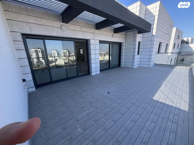 גג/ פנטהאוז, הגפן 2, כרמי הנדיב, אחוזת רוטנר, קרית מלאכי