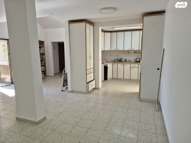 דירת גן, סמטת נחל בוקק 10, הנחלים, מעלה אדומים