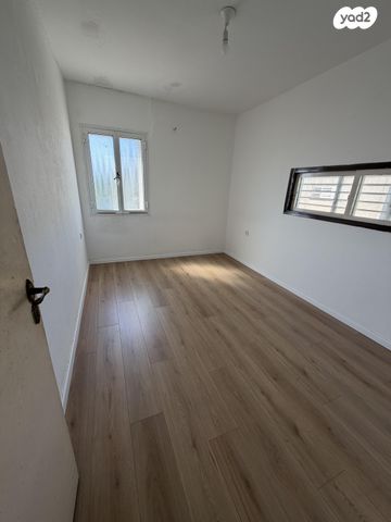 דירה, שדרות יוספטל 115, גבעה א', שביט, קרית אתא