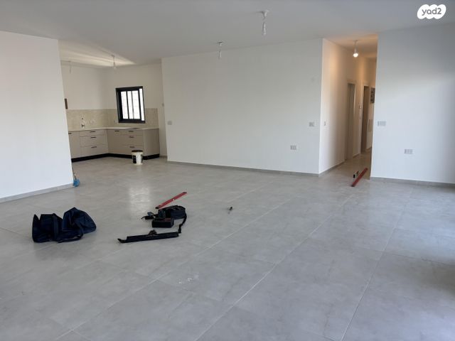 גג/ פנטהאוז, הגפן 2, כרמי הנדיב, אחוזת רוטנר, קרית מלאכי