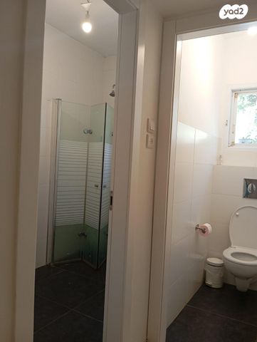 בית פרטי/ קוטג', א.ד. גורדון 2, גני אילן, קרית אונו